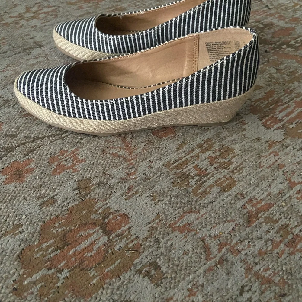 American Eagle ~ Espadrilles